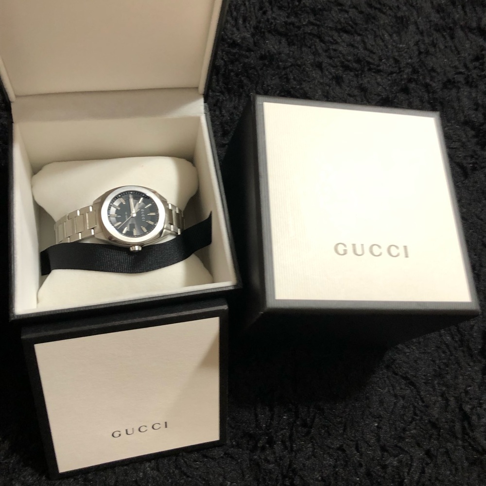 Authentic Gucci watch 142.4- almost new